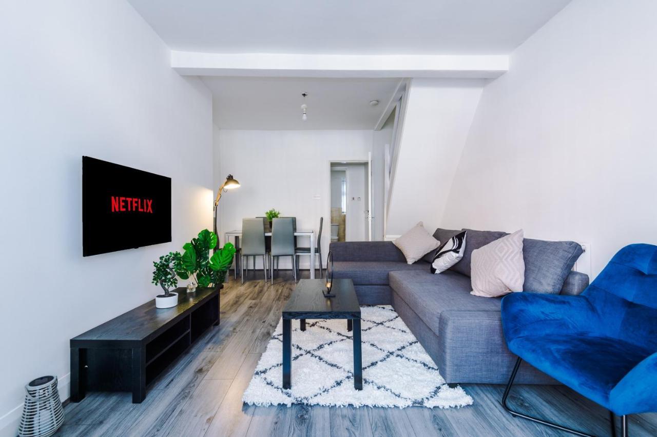 Stylish 2 Bedroom House, Entire Home, Free Parking, Wifi & Netflix Liverpool Dış mekan fotoğraf